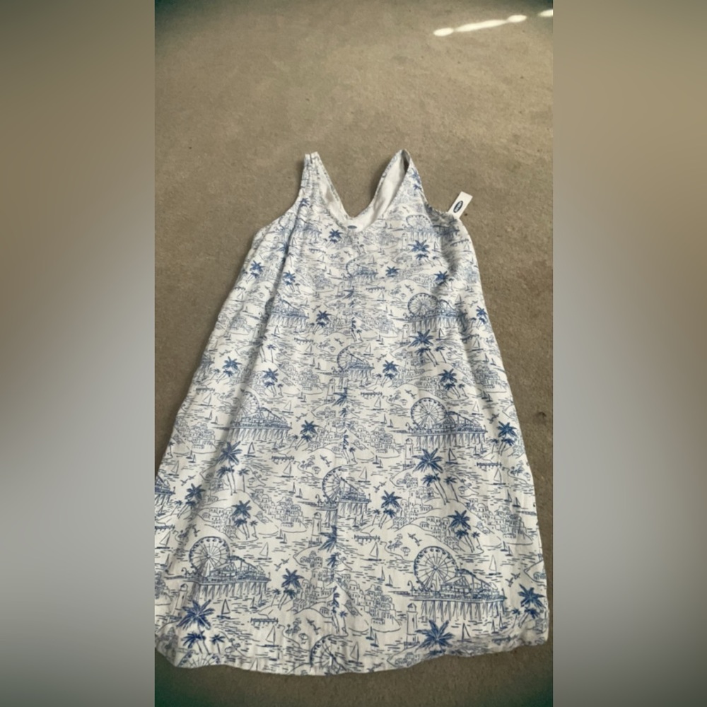 Old navy dress tags still on!